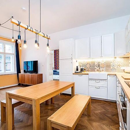 Elegant, Modern, 2-Bed Flat By Museum Of Prague Apartment Екстериор снимка