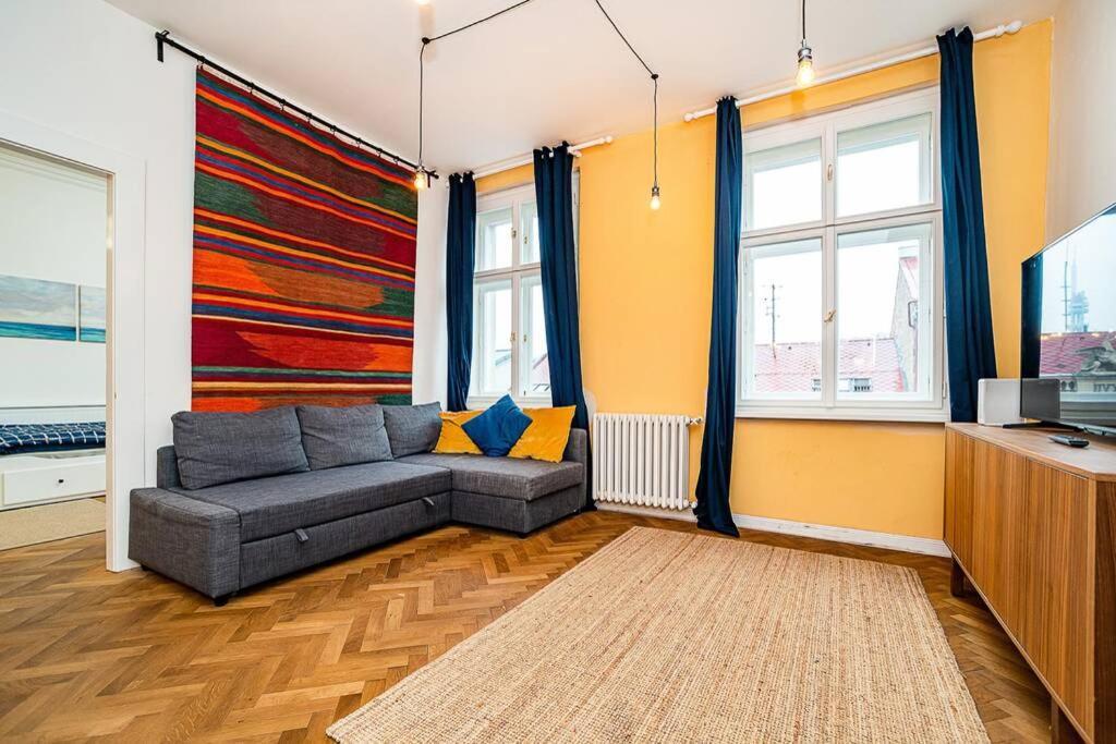 Elegant, Modern, 2-Bed Flat By Museum Of Prague Apartment Екстериор снимка