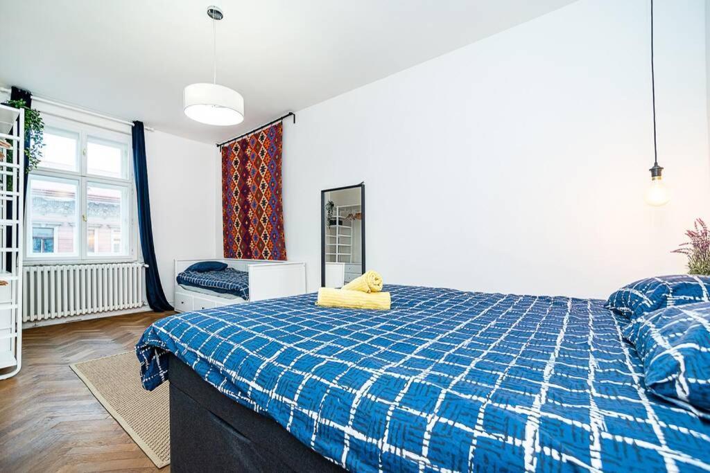 Elegant, Modern, 2-Bed Flat By Museum Of Prague Apartment Екстериор снимка