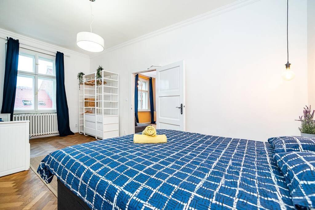Elegant, Modern, 2-Bed Flat By Museum Of Prague Apartment Екстериор снимка