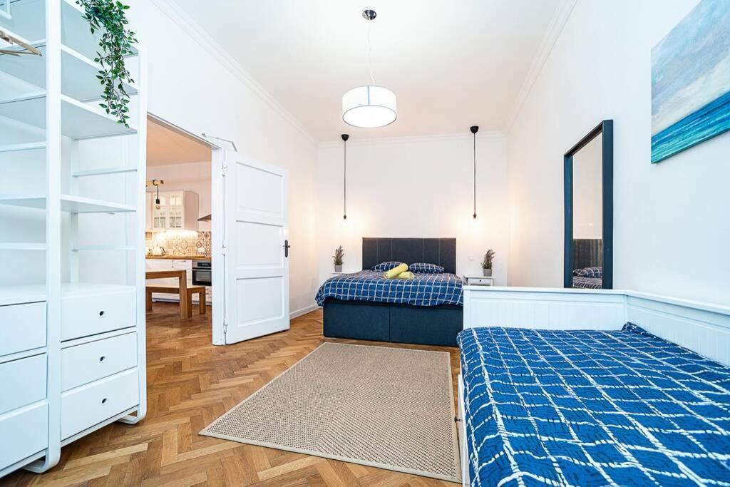 Elegant, Modern, 2-Bed Flat By Museum Of Prague Apartment Екстериор снимка